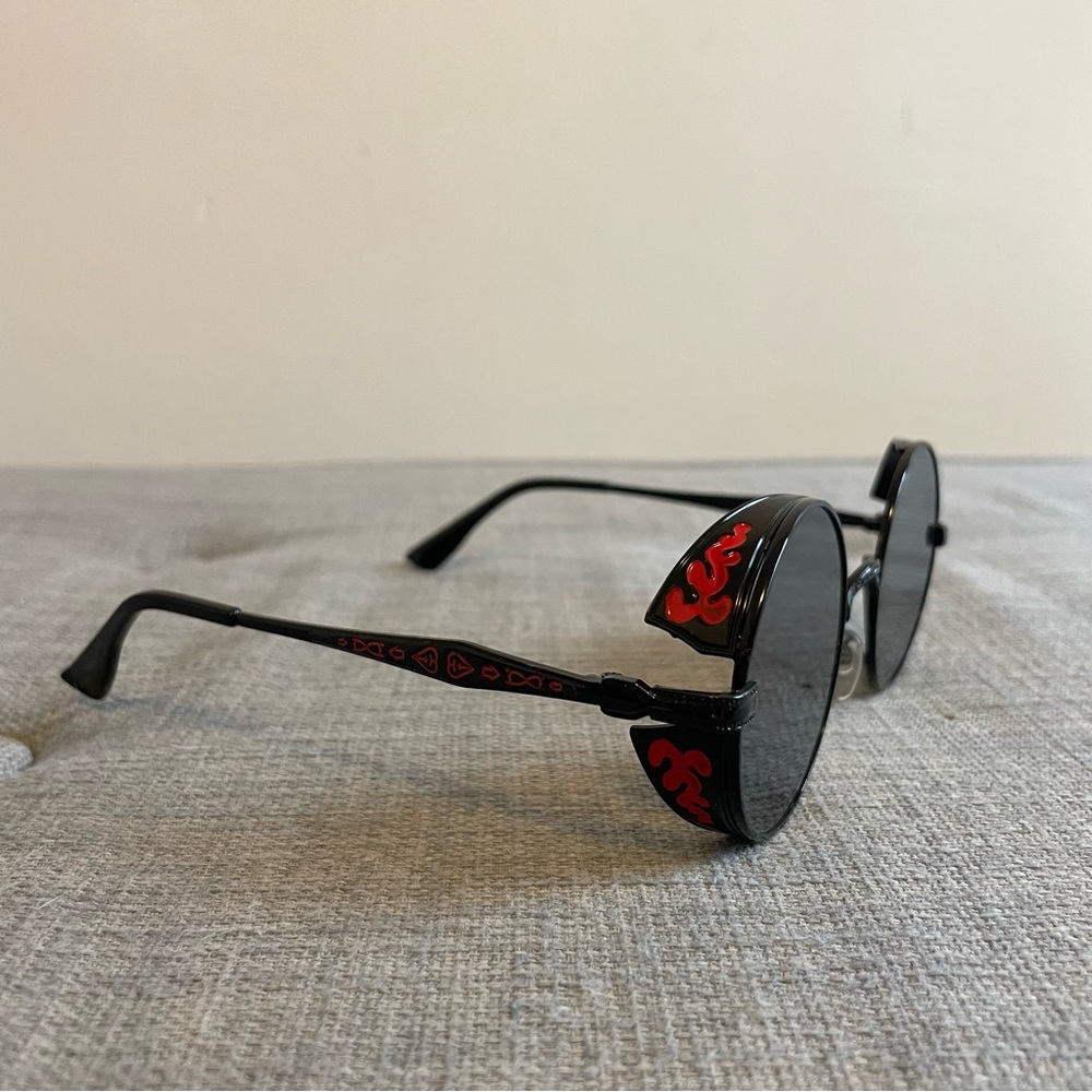Black & Red Circular Sunglasses